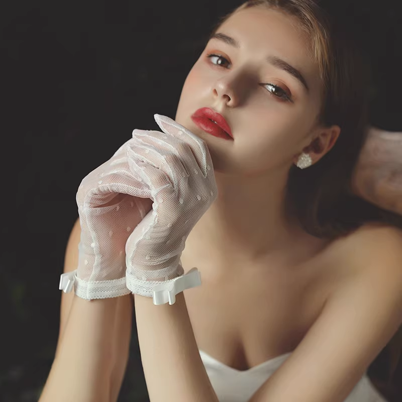 Lace Gloves