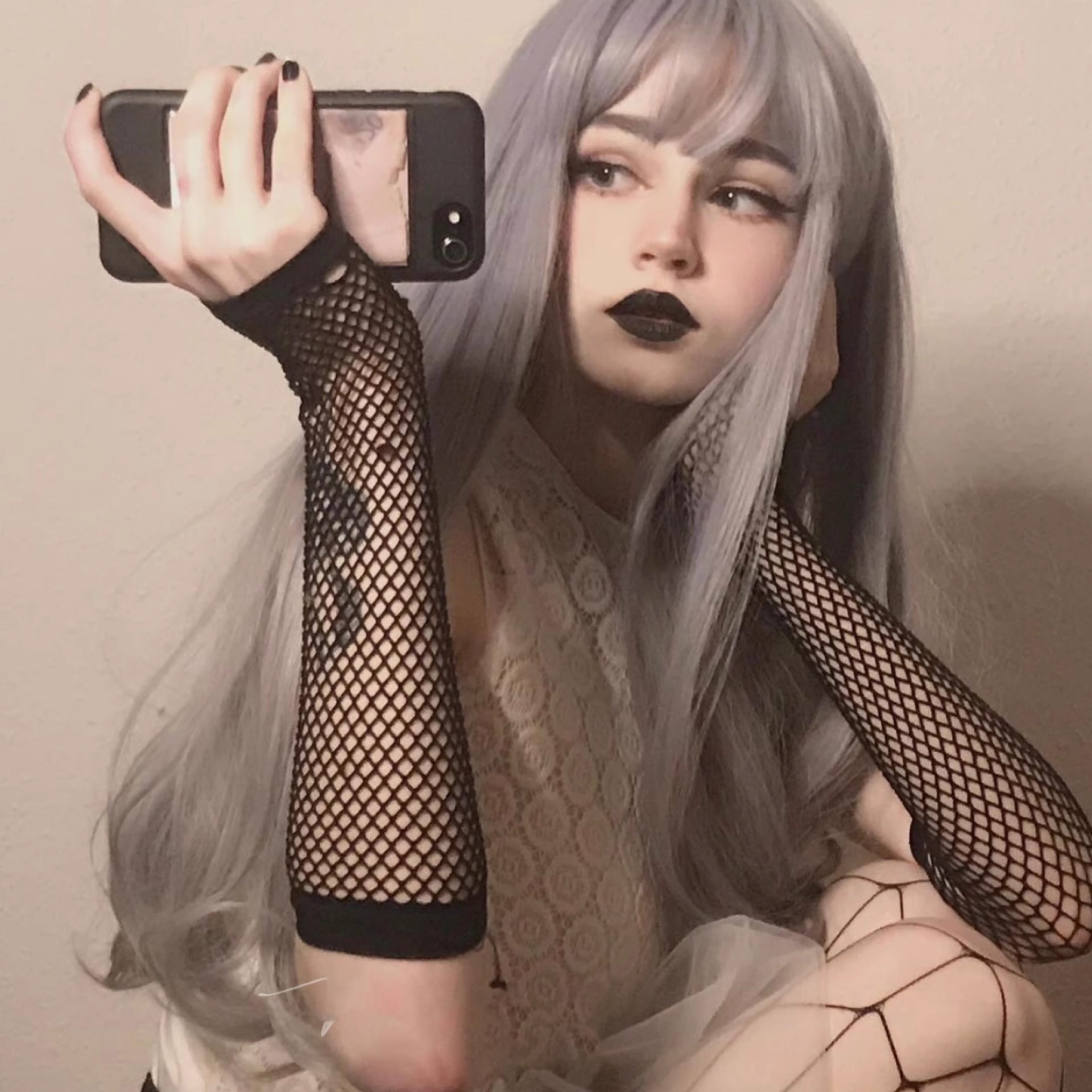 Fishnet Gloves